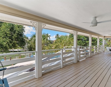 324 Waterleaf Court - Photo Thumbnail 11
