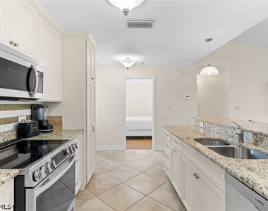 324 Waterleaf Court - Photo Thumbnail 14