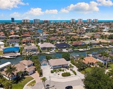 324 Waterleaf Court - Photo Thumbnail 31