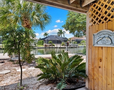 324 Waterleaf Court - Photo Thumbnail 23