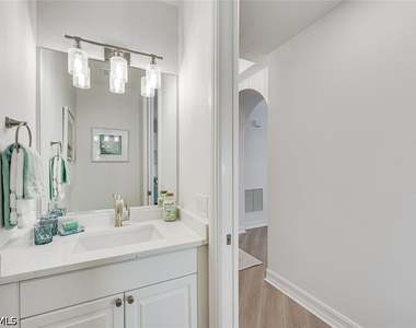 805 Bentwater Circle - Photo Thumbnail 15