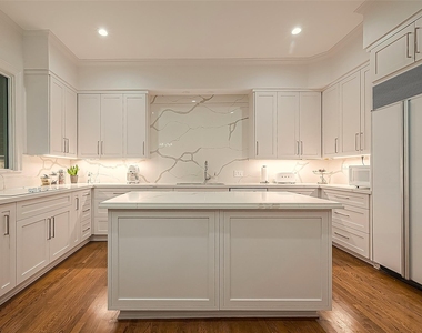 983 S Post Oak Lane - Photo Thumbnail 18