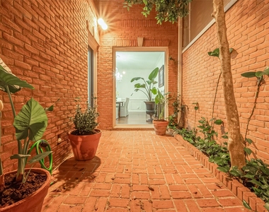 983 S Post Oak Lane - Photo Thumbnail 13