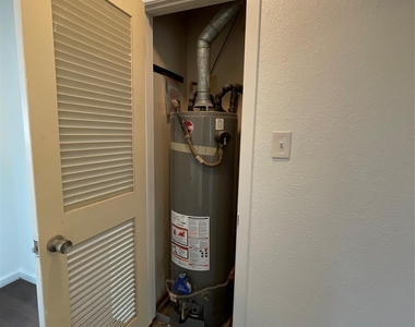 4803 Geraldine Street - Photo Thumbnail 37