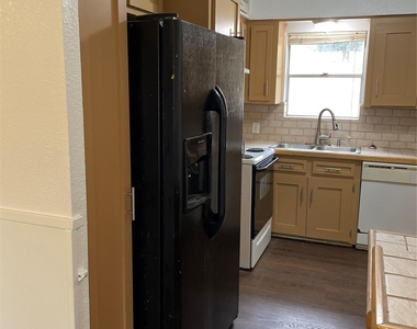 4803 Geraldine Street - Photo Thumbnail 35