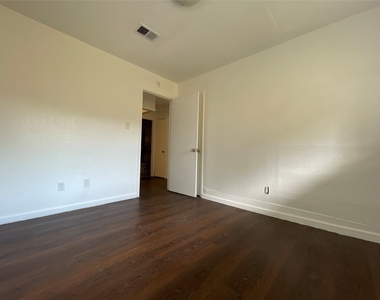 4803 Geraldine Street - Photo Thumbnail 17