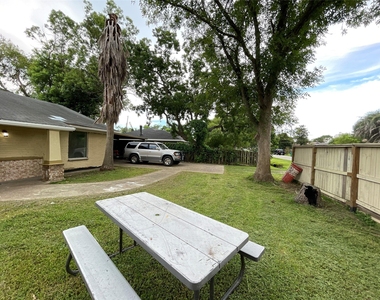 4803 Geraldine Street - Photo Thumbnail 6