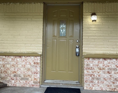 4803 Geraldine Street - Photo Thumbnail 8