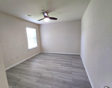 23150 Quiet Heron Court - Photo Thumbnail 14