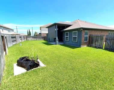 23150 Quiet Heron Court - Photo Thumbnail 27