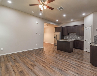 15627 Sycamore Drive - Photo Thumbnail 9