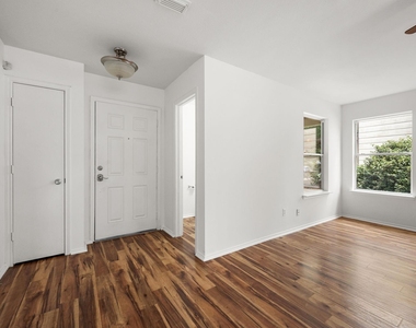 29627 Evergreen Hills Drive - Photo Thumbnail 3