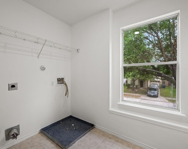 29627 Evergreen Hills Drive - Photo Thumbnail 18