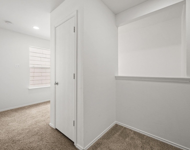 29627 Evergreen Hills Drive - Photo Thumbnail 10