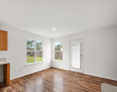 29627 Evergreen Hills Drive - Photo Thumbnail 8