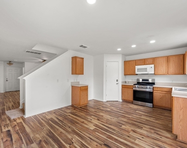 29627 Evergreen Hills Drive - Photo Thumbnail 7