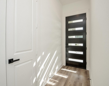 7703 Inwood Grove Lane - Photo Thumbnail 7