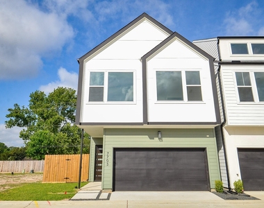 7703 Inwood Grove Lane - Photo Thumbnail 3