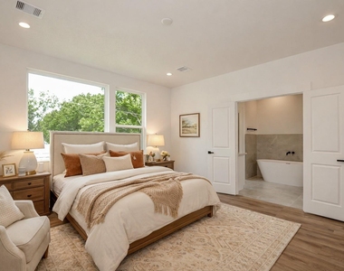 7703 Inwood Grove Lane - Photo Thumbnail 2
