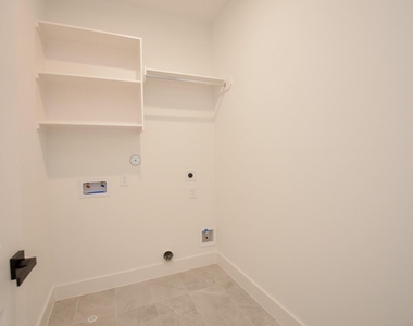 7703 Inwood Grove Lane - Photo Thumbnail 32