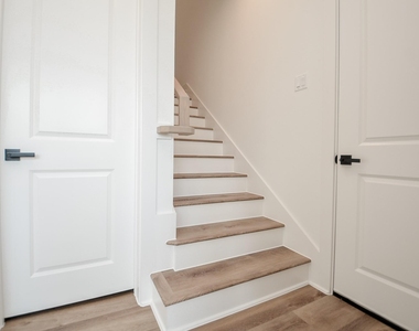 7703 Inwood Grove Lane - Photo Thumbnail 24