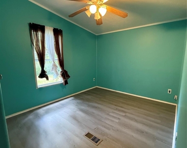 4440 Grand Oaks Drive - Photo Thumbnail 9
