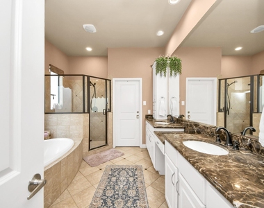 5217 Lillian Street - Photo Thumbnail 9