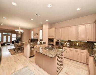5217 Lillian Street - Photo Thumbnail 2