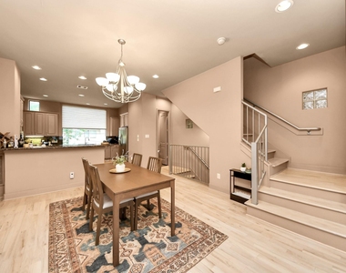 5217 Lillian Street - Photo Thumbnail 6