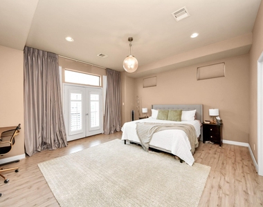 5217 Lillian Street - Photo Thumbnail 8
