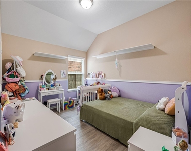 7030 Villa Mountain Lane - Photo Thumbnail 17