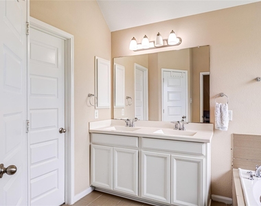 7030 Villa Mountain Lane - Photo Thumbnail 29