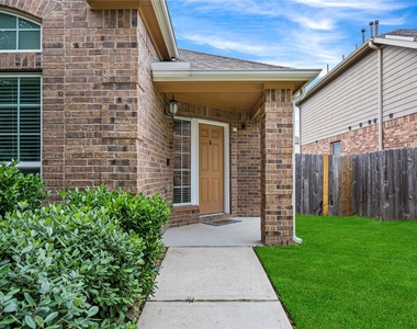 7030 Villa Mountain Lane - Photo Thumbnail 4