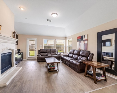 7030 Villa Mountain Lane - Photo Thumbnail 24