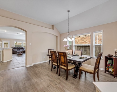 7030 Villa Mountain Lane - Photo Thumbnail 12
