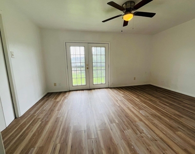 6981 Chasewood Drive - Photo Thumbnail 11