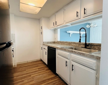 6981 Chasewood Drive - Photo Thumbnail 3
