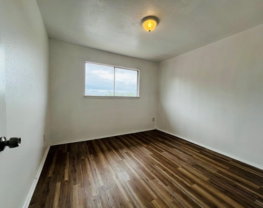 6981 Chasewood Drive - Photo Thumbnail 10