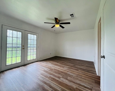 6981 Chasewood Drive - Photo Thumbnail 14