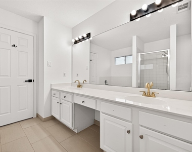 5252 Pinewood Terrace - Photo Thumbnail 38