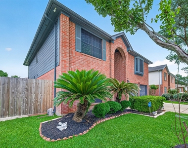 5252 Pinewood Terrace - Photo Thumbnail 2
