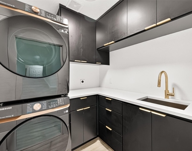 5252 Pinewood Terrace - Photo Thumbnail 36