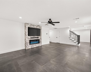 5252 Pinewood Terrace - Photo Thumbnail 22