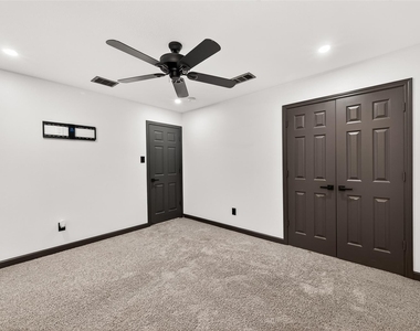 5252 Pinewood Terrace - Photo Thumbnail 35
