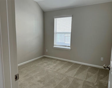 24515 Bludana Lane - Photo Thumbnail 7