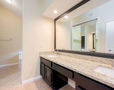 2039 Shorewood Lane - Photo Thumbnail 34
