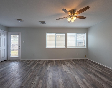 6247 Elton Knolls Street - Photo Thumbnail 5