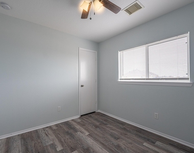 6247 Elton Knolls Street - Photo Thumbnail 19