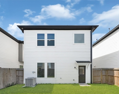 6405 Leopold Star Lane - Photo Thumbnail 23