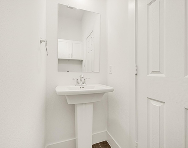 6405 Leopold Star Lane - Photo Thumbnail 11